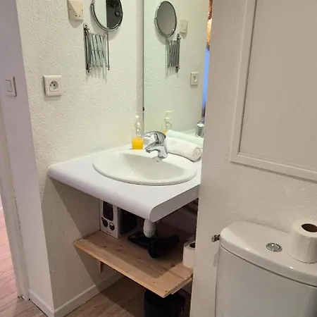 Appartement Angélique- Matelas Confort - Clim - Wifi - Gare *