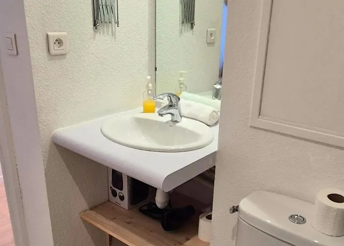 Lägenhet Angelique- Matelas Confort - Clim - Wifi - Gare *